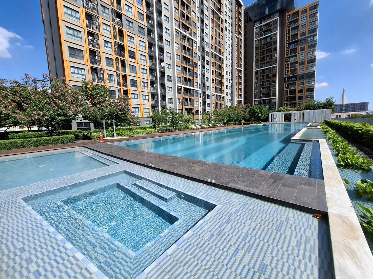 ให้เช่าคอนโดปิ่นเกล้า จรัญสนิทวงศ์ : 💻 ให้เช่า 1 Bed Plus มีห้องทำงานแยก 🏊 วิวสระน้ำสวยมาก ✨ @The Parkland จรัญ-ปิ่นเกล้า