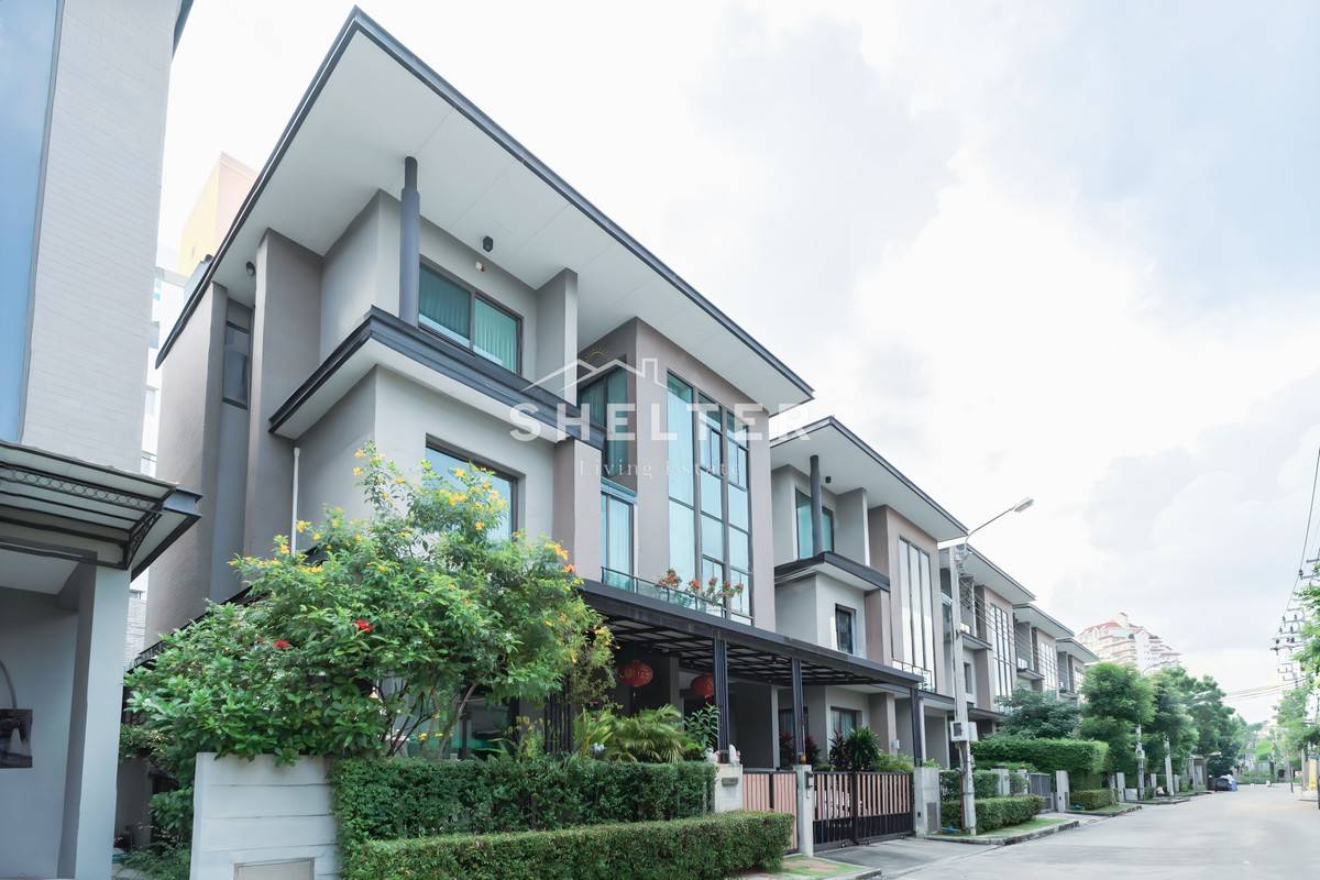 For SaleHouseRamkhamhaeng, Hua Mak : Modern Luxury Home, 3 floors, immediately connected to the expressway. Ready to travel to Ekkamai-Thonglor 🚘