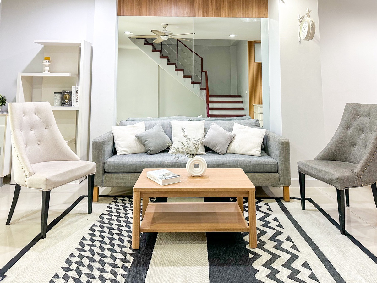 For SaleTownhomeSathorn, Narathiwat : 🏡 พื้นที่ใหญ่สะใจ 200 ตร.ม.! Townhome in Sathorn-Narathiwat location (fully furnished, ready to move in) | For sale Thanapat House ✨ 3 bedrooms, 4 bathrooms | Near Central Rama 3 & expressway