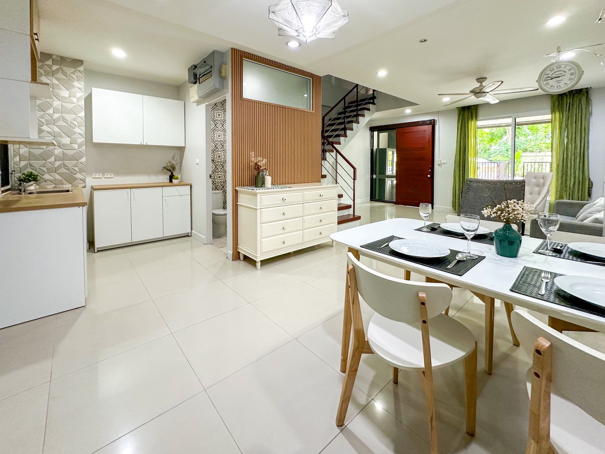 ขายทาวน์โฮมสาทร นราธิวาส : 🏡 พื้นที่ใหญ่สะใจ 200 ตร.ม.! ทาวน์โฮมทำเลสาทร-นราธิวาส (แต่งครบ พร้อมอยู่) | ขาย ธนาพัฒน์ เฮ้าส์ ✨ 3 นอน 4 น้ำ | ใกล้เซ็นทรัลพระราม 3 & ทางด่วน