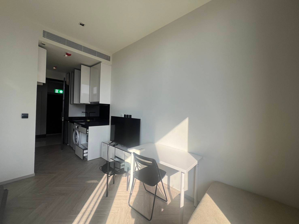 For RentCondoWongwianyai, Charoennakor : Condo for rent CHAPTER Charoen Nakhon-Riverside New condo along the Chao Phraya River, only 5 minutes to ICONSIAM and BTS Krung Thonburi!!