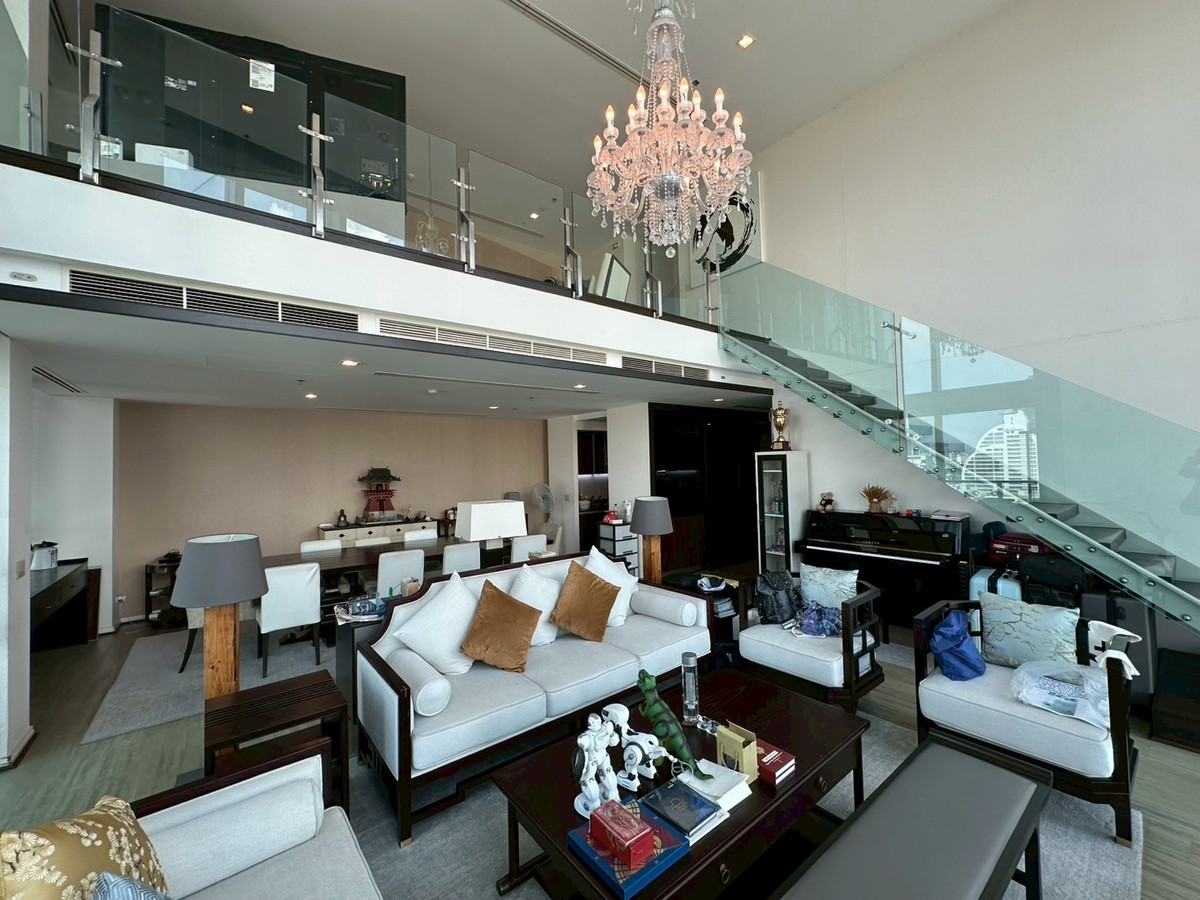 For SaleCondoRama3 (Riverside),Satupadit : ✨ The River | Rare Duplex Riverside Residence ✨ Opportunity to own a rare unit on the curve of the Chao Phraya River at a legendary project in Bangkok.