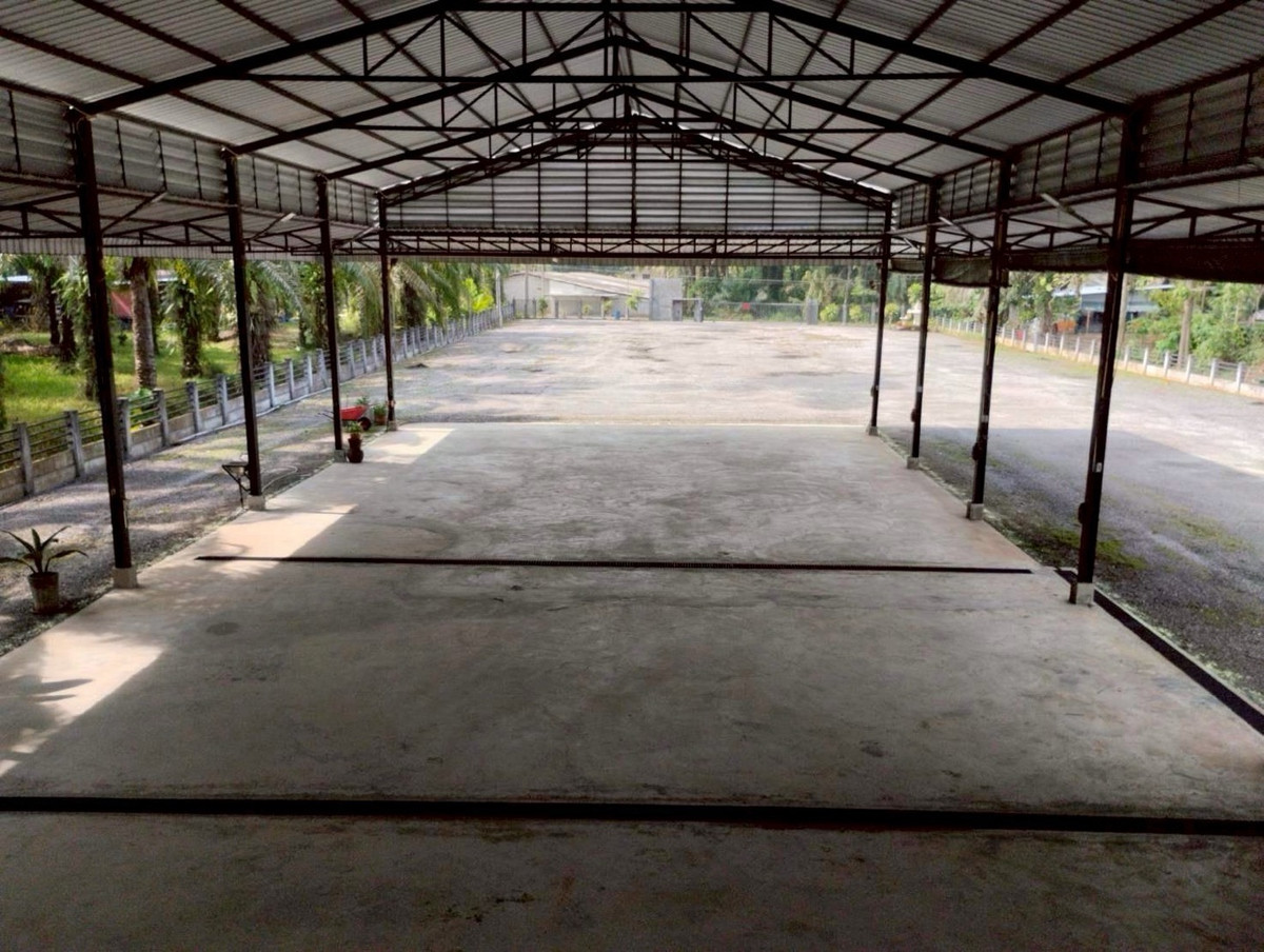 ขายโกดังสมุย สุราษฎร์ธานี : ขายที่ดินพร้อมโกดังและอาคารสำนักงาน ทำเลศักยภาพ บนถนนสายเอเชีย 41 อำเภอบ้านนาสาร จังหวัดสุราษฎร์ธานี 