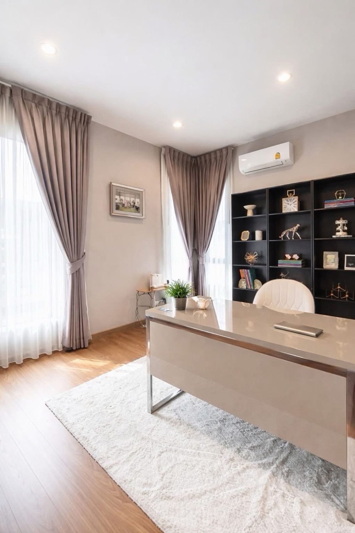 ให้เช่าโฮมออฟฟิศปทุมธานี รังสิต ธรรมศาสตร์ : Salila 🚩 🏡บ้านให้เช่า | สัมมากร รังสิต คลอง 7 ทำเลเงียบสงบ เป็นส่วนตัว เดินทางสะดวก ใกล้ทางด่วน