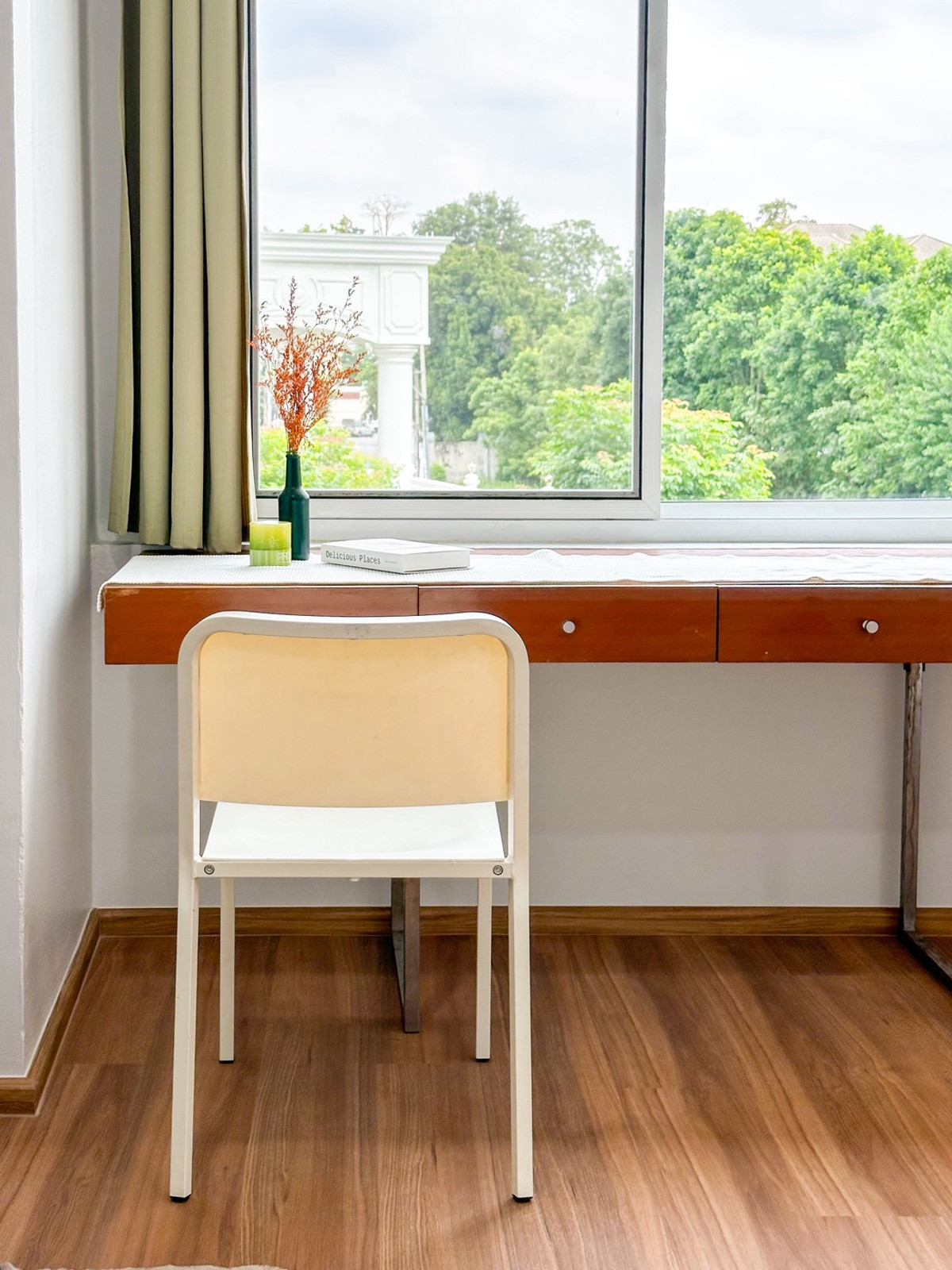 For SaleTownhomeSathorn, Narathiwat : 🏡 พื้นที่ใหญ่สะใจ 200 ตร.ม.! Townhome in Sathorn-Narathiwat location (fully furnished, ready to move in) | For sale Thanapat House ✨ 3 bedrooms, 4 bathrooms | Near Central Rama 3 & expressway