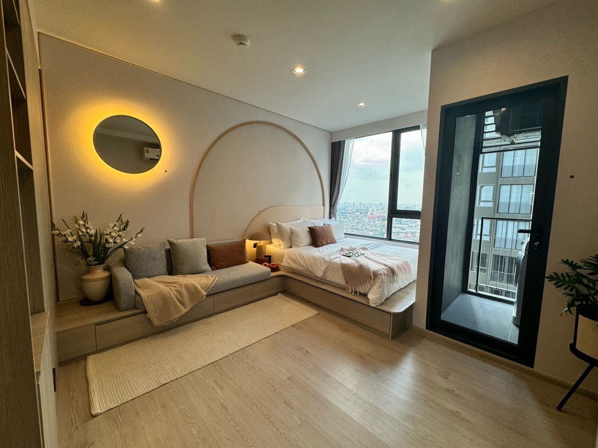 For SaleCondoWongwianyai, Charoennakor : Urgent sale, cheapest price, Reference Sathorn Wongwian Yai, price 3.59 million baht, free furniture, free transfer, this price is real, contact 0869017364