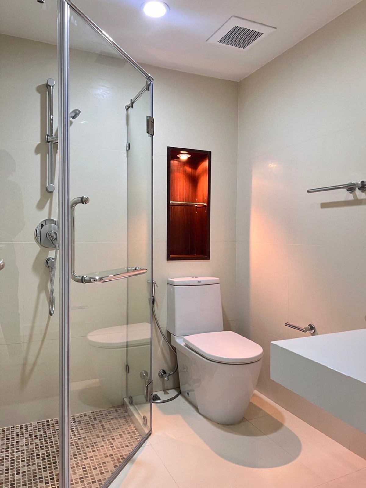 For SaleCondoSathorn, Narathiwat : Baan Siri Sathorn Suanplu / 2 Bedrooms (SALE WITH TENENT), Baan Siri Sathorn Suanplu / 2 bedrooms (sale with tenant) LD050