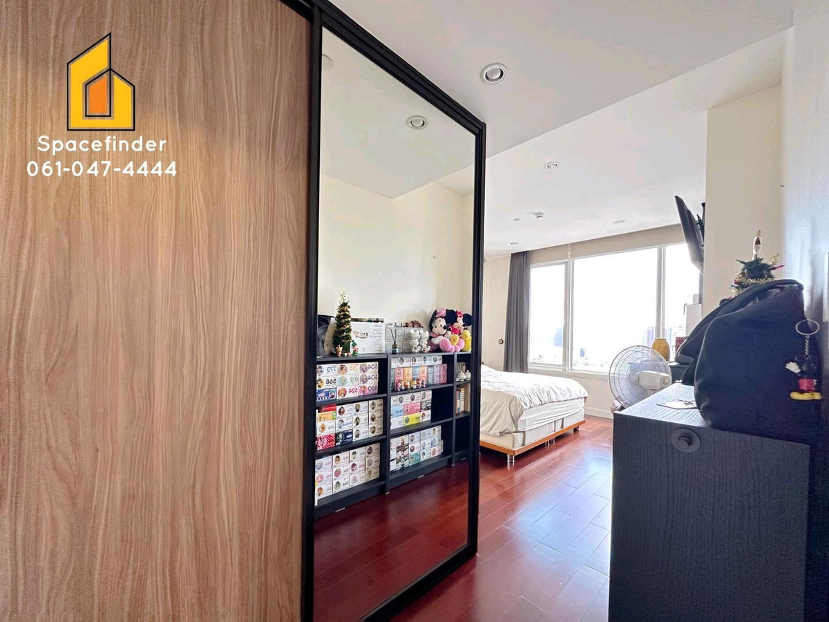 ขายคอนโดวิทยุ ชิดลม หลังสวน : คอนโด 3 นอน ใจกลางเมือง เลี้ยงสัตว์ได้
ระเบียงส่วนตัวถึงสองฝั่ง