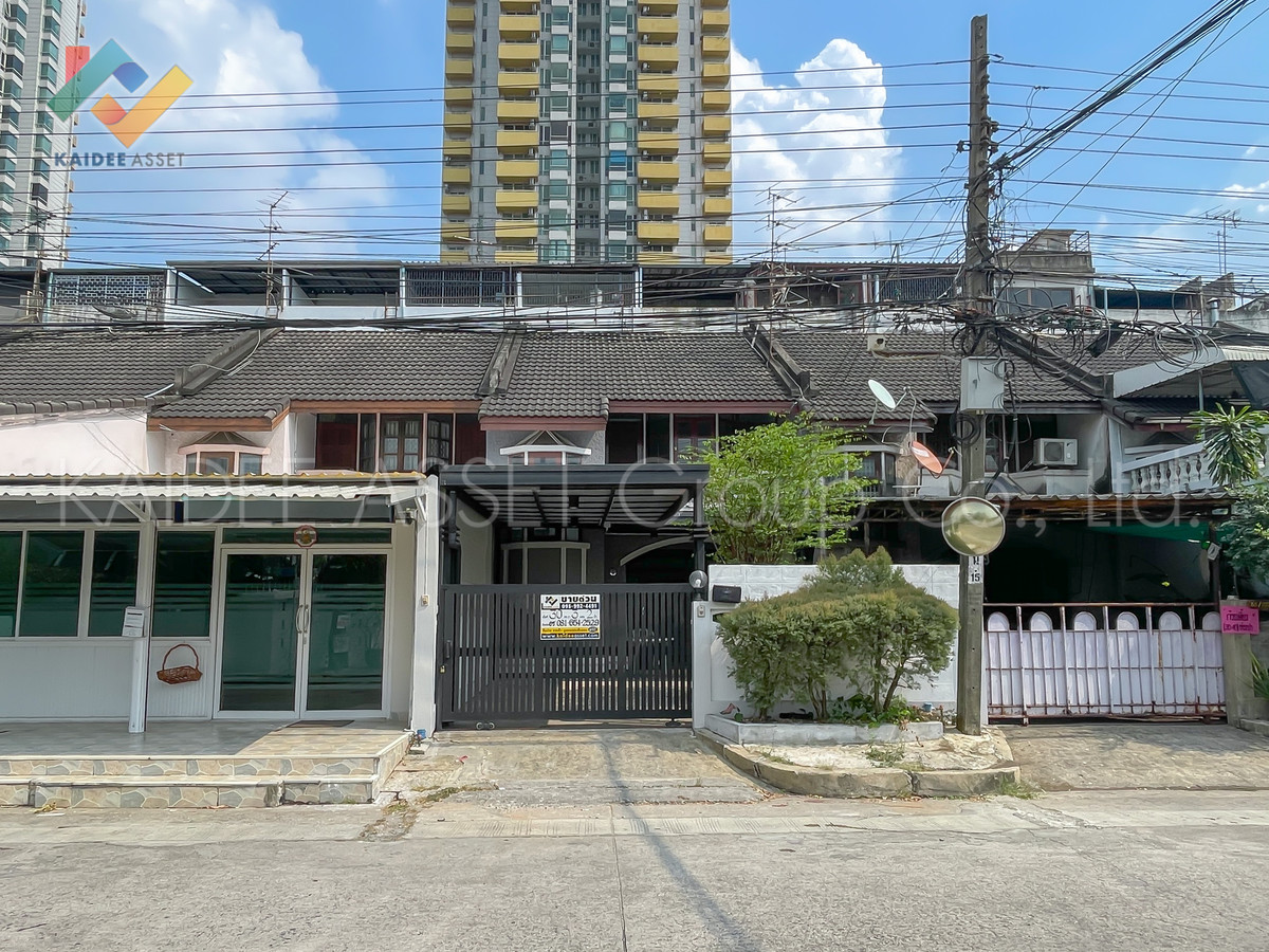 ขายทาวน์โฮมแจ้งวัฒนะ เมืองทอง : ทาวน์เฮ้าส์ เมืองทองธานี โครงการ 5 ถนน บอนด์สตรีท แจ้งวัฒนะ