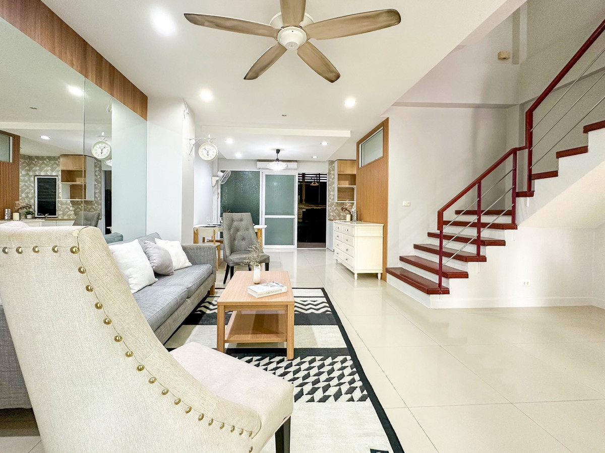 For SaleTownhomeSathorn, Narathiwat : 🏡 พื้นที่ใหญ่สะใจ 200 ตร.ม.! Townhome in Sathorn-Narathiwat location (fully furnished, ready to move in) | For sale Thanapat House ✨ 3 bedrooms, 4 bathrooms | Near Central Rama 3 & expressway