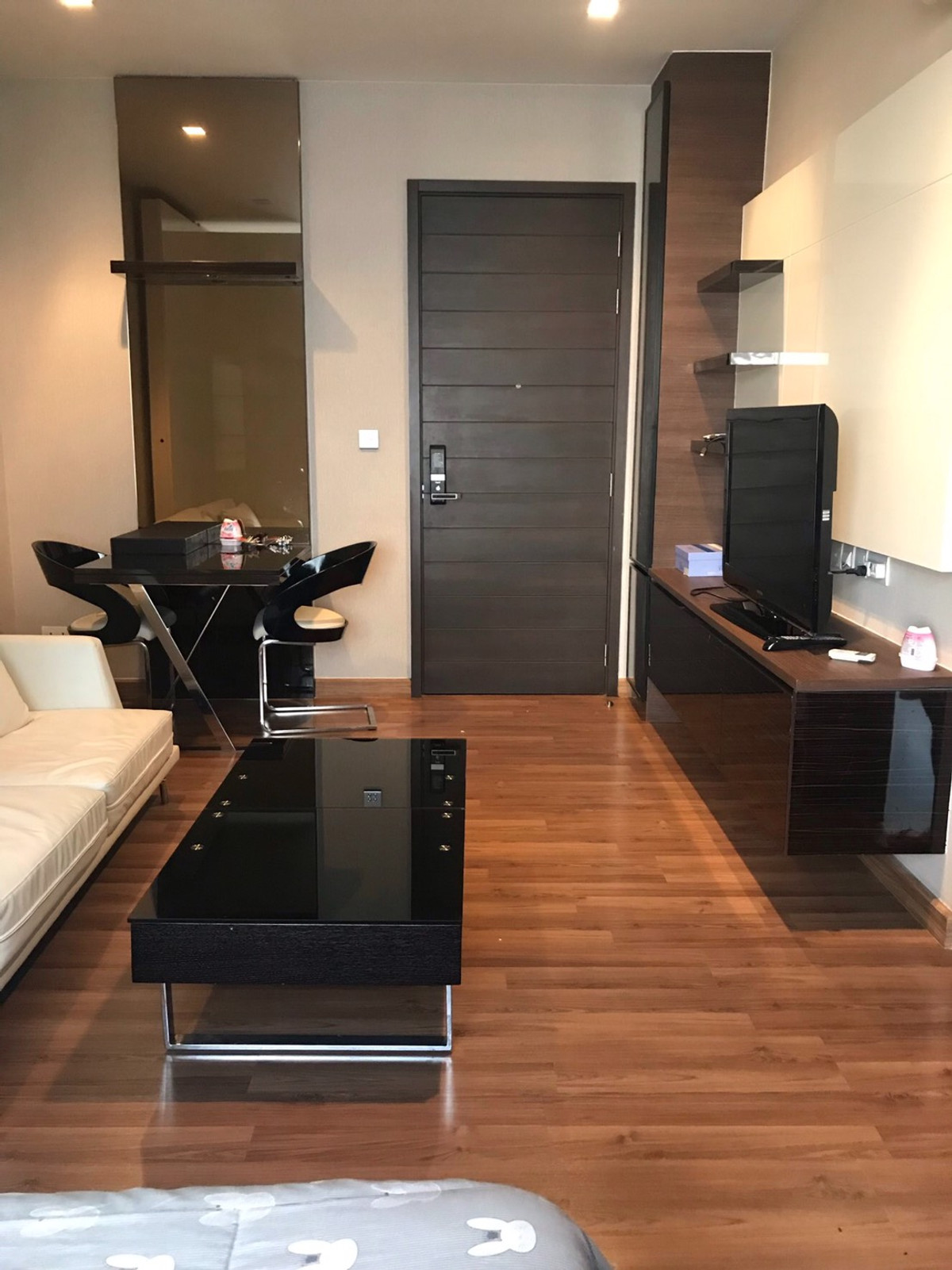 ให้เช่าคอนโดรัชดา ห้วยขวาง : FOR RENT - 1 BEDROOM 33 SQ.M-  READY TO MOVE IN - CALL NOW 094-641-5974