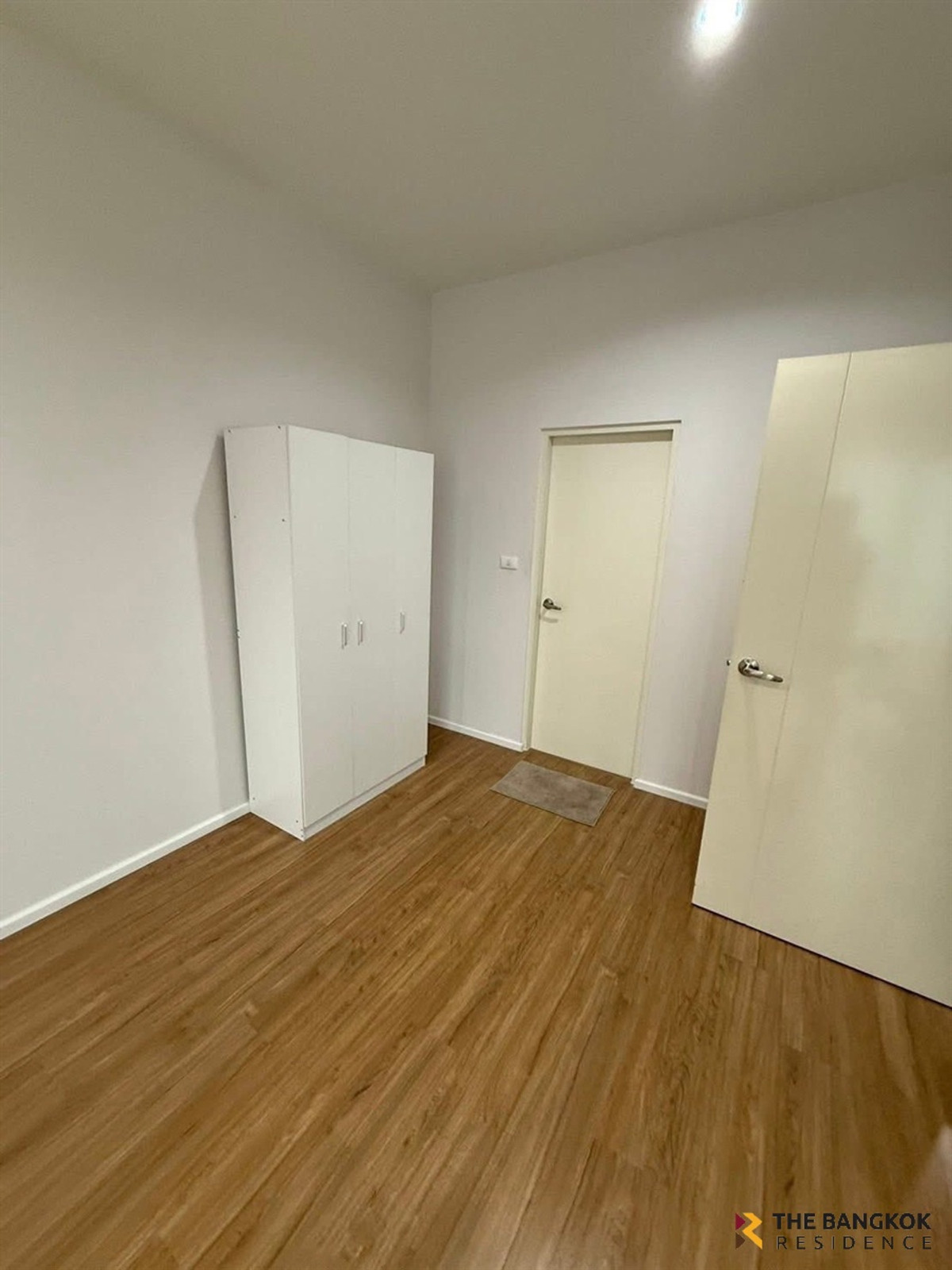 For RentTownhomeMin Buri, Romklao :  Baan Klang Muang Rama 9–Krungthep Kreetha 💚 3-storey townhome, fully furnished 🛋️ 