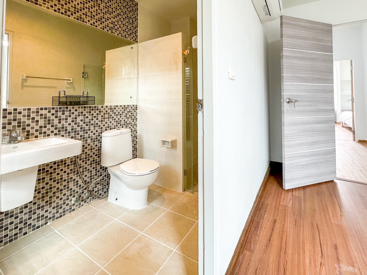 For SaleTownhomeSathorn, Narathiwat : 🏡 พื้นที่ใหญ่สะใจ 200 ตร.ม.! Townhome in Sathorn-Narathiwat location (fully furnished, ready to move in) | For sale Thanapat House ✨ 3 bedrooms, 4 bathrooms | Near Central Rama 3 & expressway