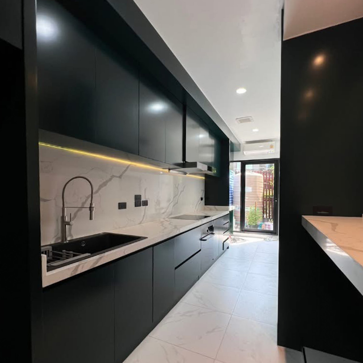 For RentHousePattanakan, Srinakarin : The Plant Elite Pattanakarn 38 / 5 Bedrooms (For Rent), The Plant Elite Pattanakarn 38 / 5 Bedrooms (FOR RENT) FON272