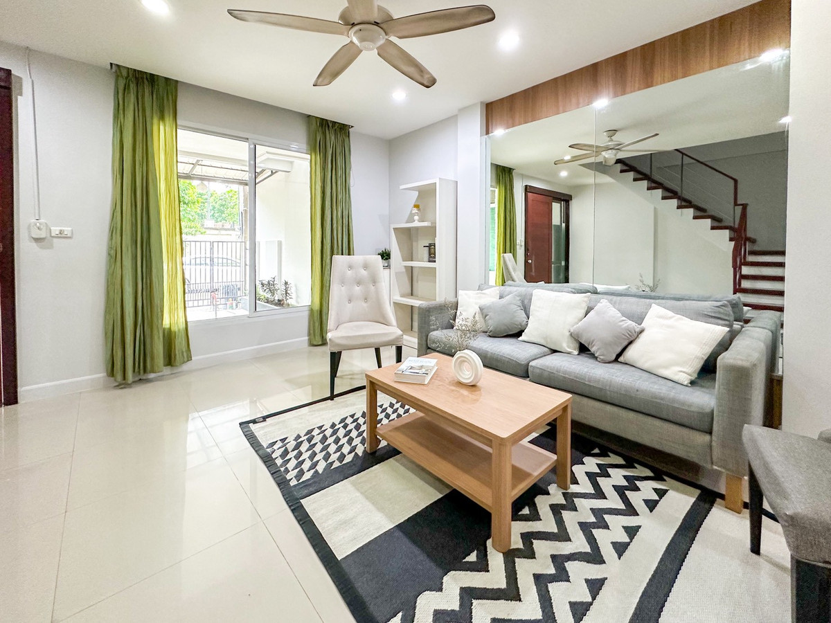 For SaleTownhomeSathorn, Narathiwat : 🏡 พื้นที่ใหญ่สะใจ 200 ตร.ม.! Townhome in Sathorn-Narathiwat location (fully furnished, ready to move in) | For sale Thanapat House ✨ 3 bedrooms, 4 bathrooms | Near Central Rama 3 & expressway