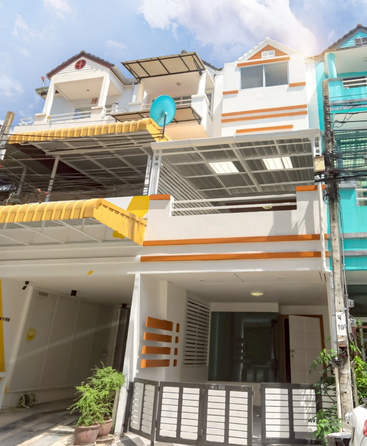 ขายทาวน์โฮมรามคำแหง หัวหมาก : ทาวน์โฮม 4 ชั้น ย่านทาวน์อินทาวน์ ใกล้โรงเรียนนานาชาติ เชื่อมต่อเส้นเลียบทางด่วนได้ทันที พร้อมเดินทางไปเอกมัย-ทองหล่อ🚘