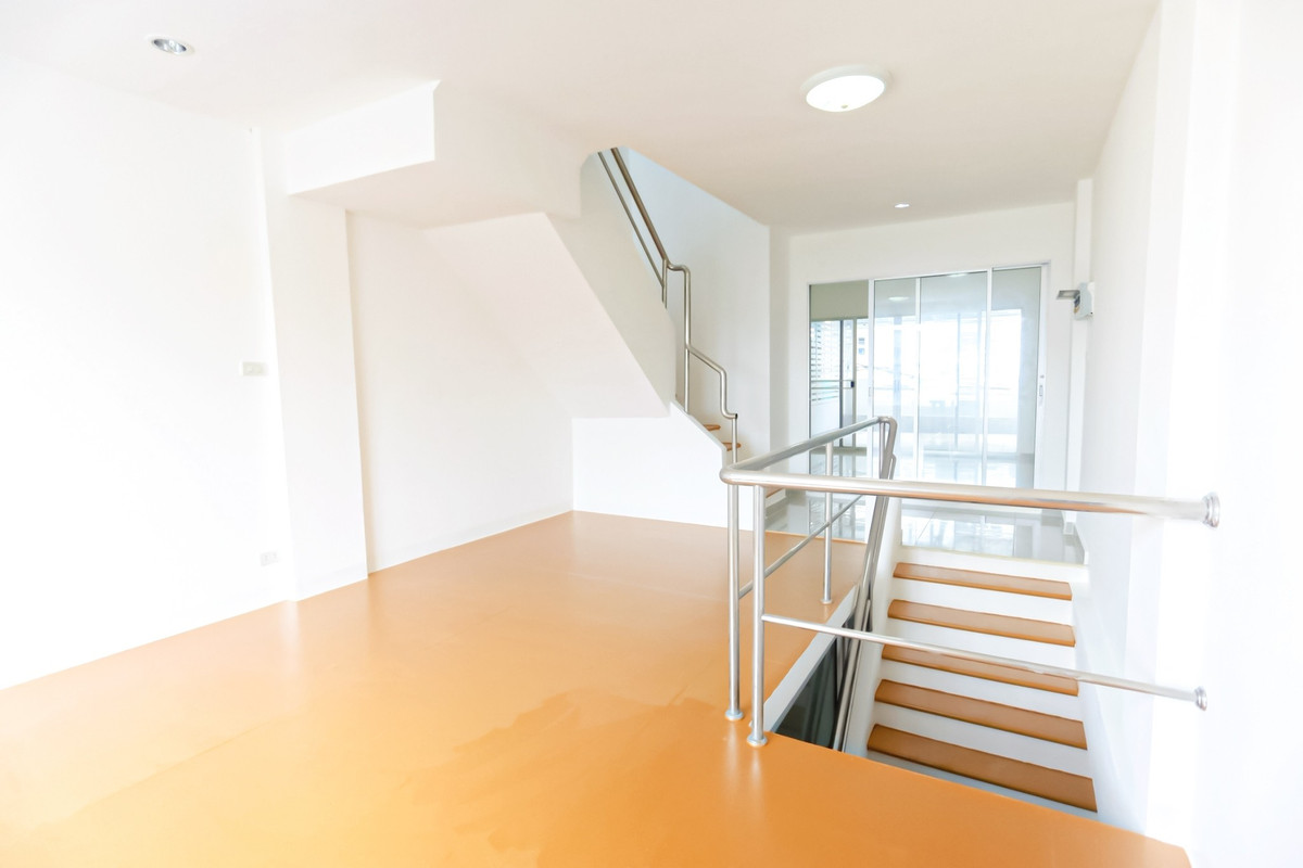 ขายทาวน์โฮมรามคำแหง หัวหมาก : ทาวน์โฮม 4 ชั้น ย่านทาวน์อินทาวน์ ใกล้โรงเรียนนานาชาติ เชื่อมต่อเส้นเลียบทางด่วนได้ทันที พร้อมเดินทางไปเอกมัย-ทองหล่อ🚘