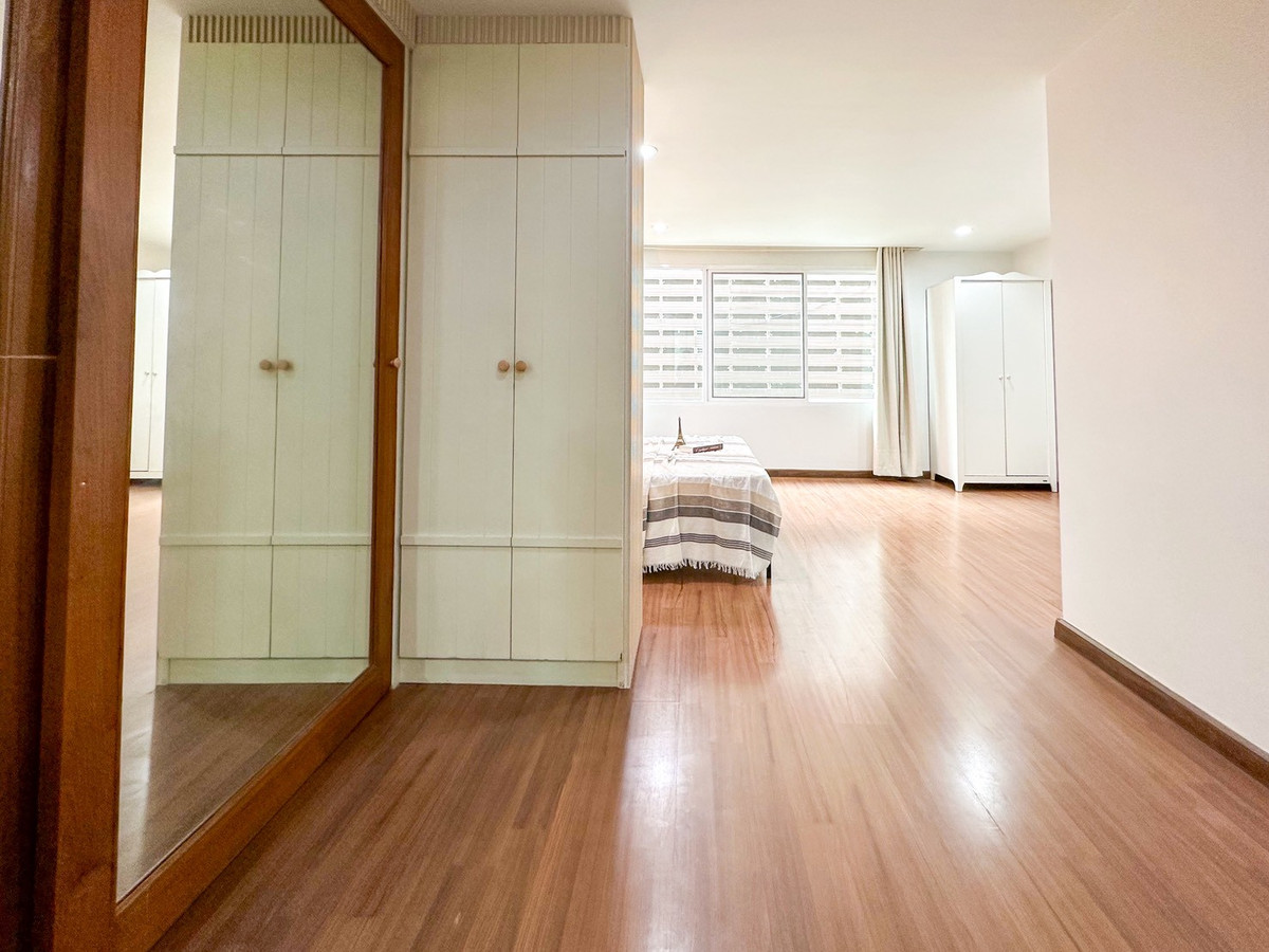 For SaleTownhomeSathorn, Narathiwat : 🏡 พื้นที่ใหญ่สะใจ 200 ตร.ม.! Townhome in Sathorn-Narathiwat location (fully furnished, ready to move in) | For sale Thanapat House ✨ 3 bedrooms, 4 bathrooms | Near Central Rama 3 & expressway