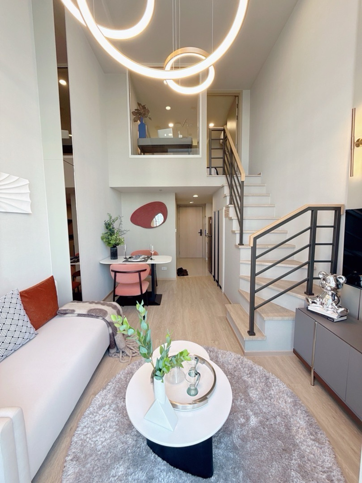 ขายคอนโดสยาม จุฬา สามย่าน : 𝐂𝐇𝐔𝐋𝐀 𝐂𝐇𝐔𝐋𝐀 ห้องใหม่ พร้อมอยู่ เจ้าของขายเอง ชั้นสูง 𝟐𝟑 วิวโล้ง ตำแหน่ง 25 ไม่บลอค พร้อมนัดดูห้องได้ตลอด 