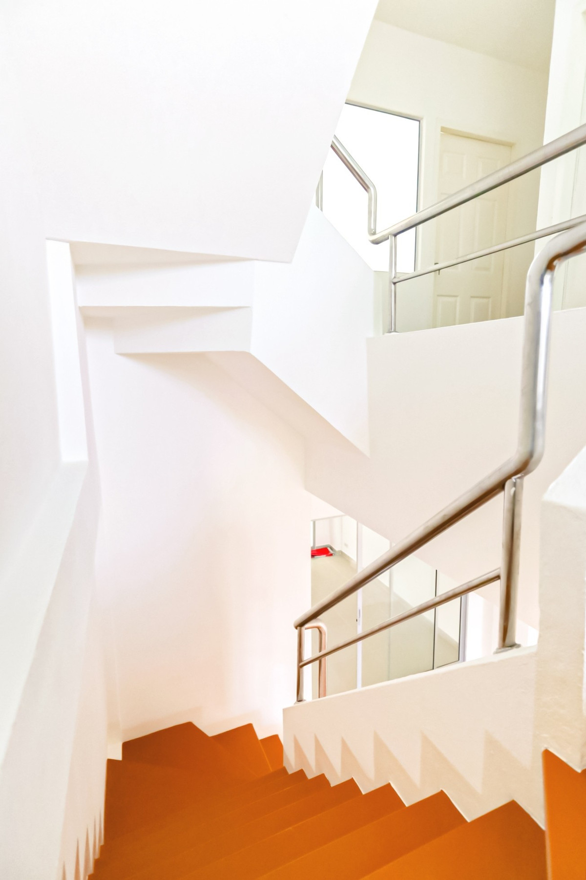 ขายทาวน์โฮมรามคำแหง หัวหมาก : ทาวน์โฮม 4 ชั้น ย่านทาวน์อินทาวน์ ใกล้โรงเรียนนานาชาติ เชื่อมต่อเส้นเลียบทางด่วนได้ทันที พร้อมเดินทางไปเอกมัย-ทองหล่อ🚘