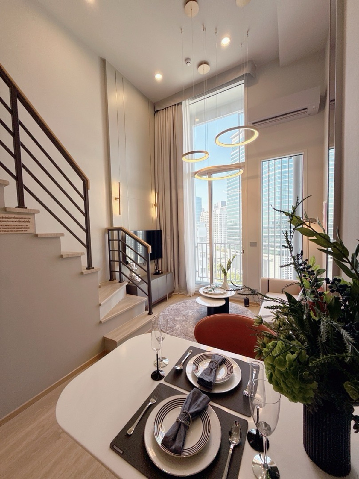 ขายคอนโดสยาม จุฬา สามย่าน : 𝐂𝐇𝐔𝐋𝐀 𝐂𝐇𝐔𝐋𝐀 ห้องใหม่ พร้อมอยู่ เจ้าของขายเอง ชั้นสูง 𝟐𝟑 วิวโล้ง ตำแหน่ง 25 ไม่บลอค พร้อมนัดดูห้องได้ตลอด 