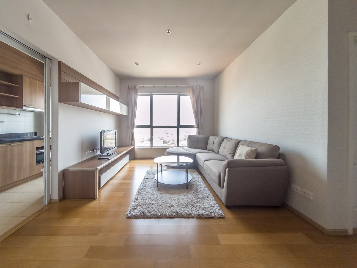 For RentCondoWongwianyai, Charoennakor : Best Price ✨ For rent, Hive @Sathorn, high floor, very beautiful view, nice room, fully furnished.