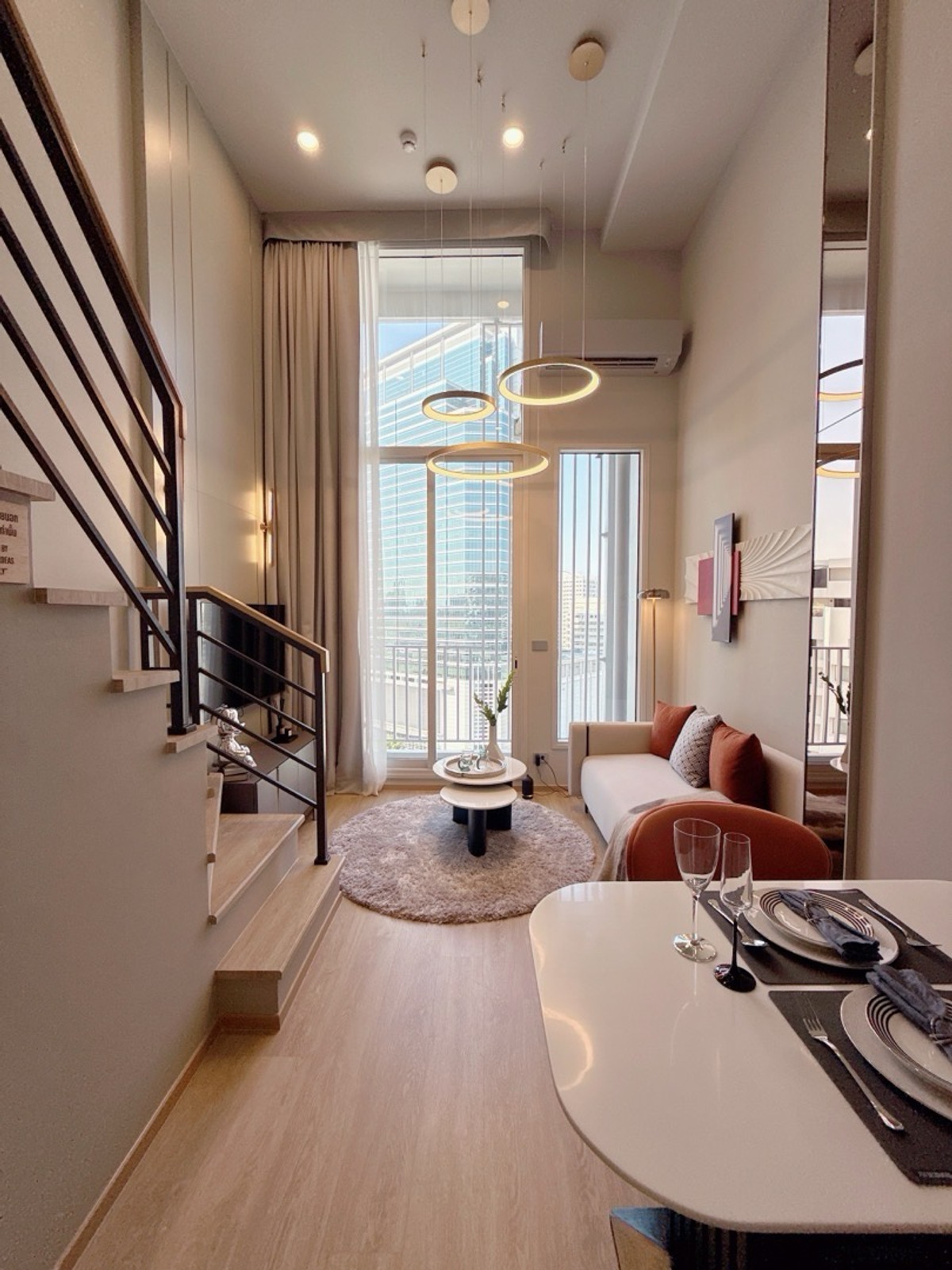 ขายคอนโดสยาม จุฬา สามย่าน : 𝐂𝐇𝐔𝐋𝐀 𝐂𝐇𝐔𝐋𝐀 ห้องใหม่ พร้อมอยู่ เจ้าของขายเอง ชั้นสูง 𝟐𝟑 วิวโล้ง ตำแหน่ง 25 ไม่บลอค พร้อมนัดดูห้องได้ตลอด 