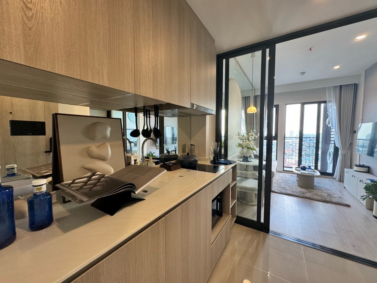 For SaleCondoWongwianyai, Charoennakor : Hot Deal, very special price, 1 bedroom, price 4.49 million baht, real room with furniture, free transfer, contact 0869017364