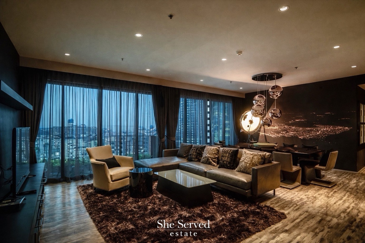 ให้เช่าคอนโดสุขุมวิท อโศก ทองหล่อ : ◈The Emporio Place – Sukhumvit 24◈ 3 Bedrooms / 4 Bathrooms with maid’s quarters •161 sq.m. | 11th Floor | East BuildingCorner unit facing South-West