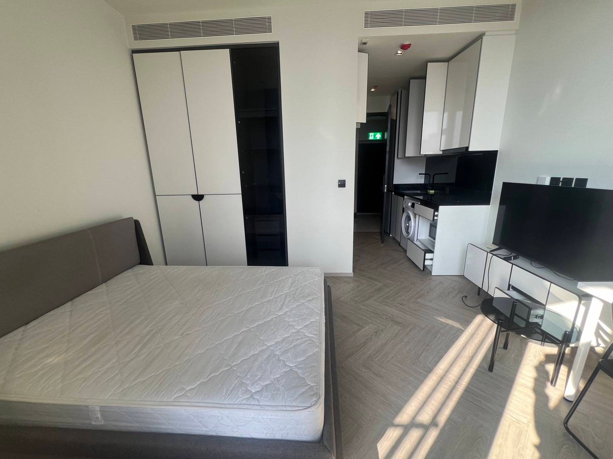 For RentCondoWongwianyai, Charoennakor : Condo for rent CHAPTER Charoen Nakhon-Riverside New condo along the Chao Phraya River, only 5 minutes to ICONSIAM and BTS Krung Thonburi!!