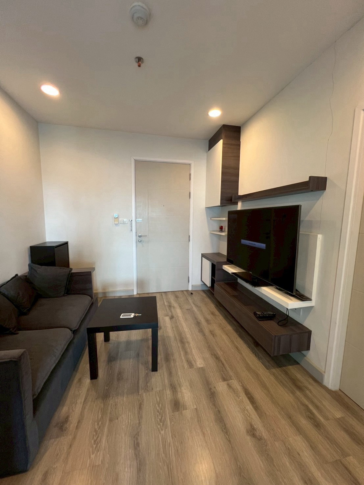 ให้เช่าคอนโดสาทร นราธิวาส : Centric Sathorn St.Louis 1b1b 35sqm 19k call 0886166564