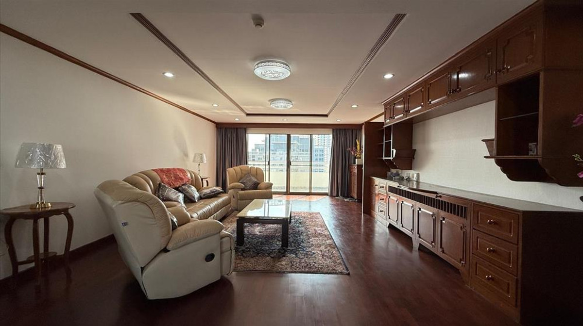 ขายคอนโดสุขุมวิท อโศก ทองหล่อ : ขายคอนโด 3 นอน 3 น้ำ ย่านสุขุมวิทใกล้ห้างสรรพสินค้า Emporium