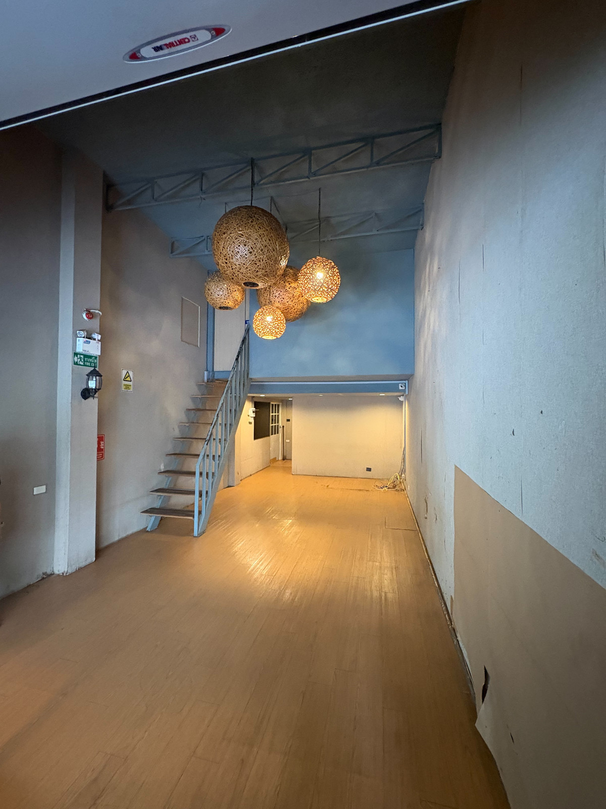 ให้เช่าร้านค้า/ตลาดนัดสุขุมวิท อโศก ทองหล่อ : พื้นที่ให้เช่า อโศก-สุขุมวิท 23 เหมาะทำ สปา ร้านนวด คาแฟ่