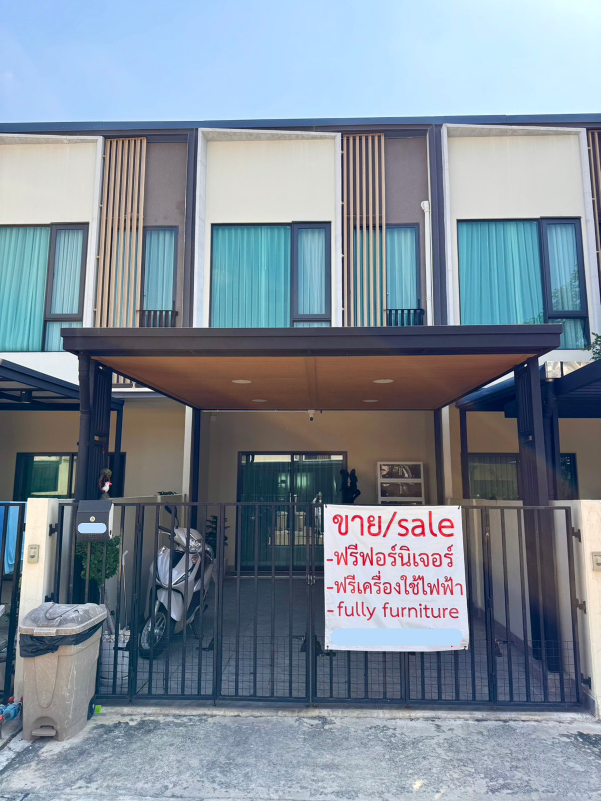 ขายทาวน์โฮมบางนา แบริ่ง ลาซาล : ขาย 🏠ทาวน์โฮม พร้อมเครื่องใช้ไฟฟ้า และ เฟอร์นิเจอร์ (เข้าอยู่ได้เลย❗️) ✅ฟรีโอน ✅ฟรีจดจำนอง