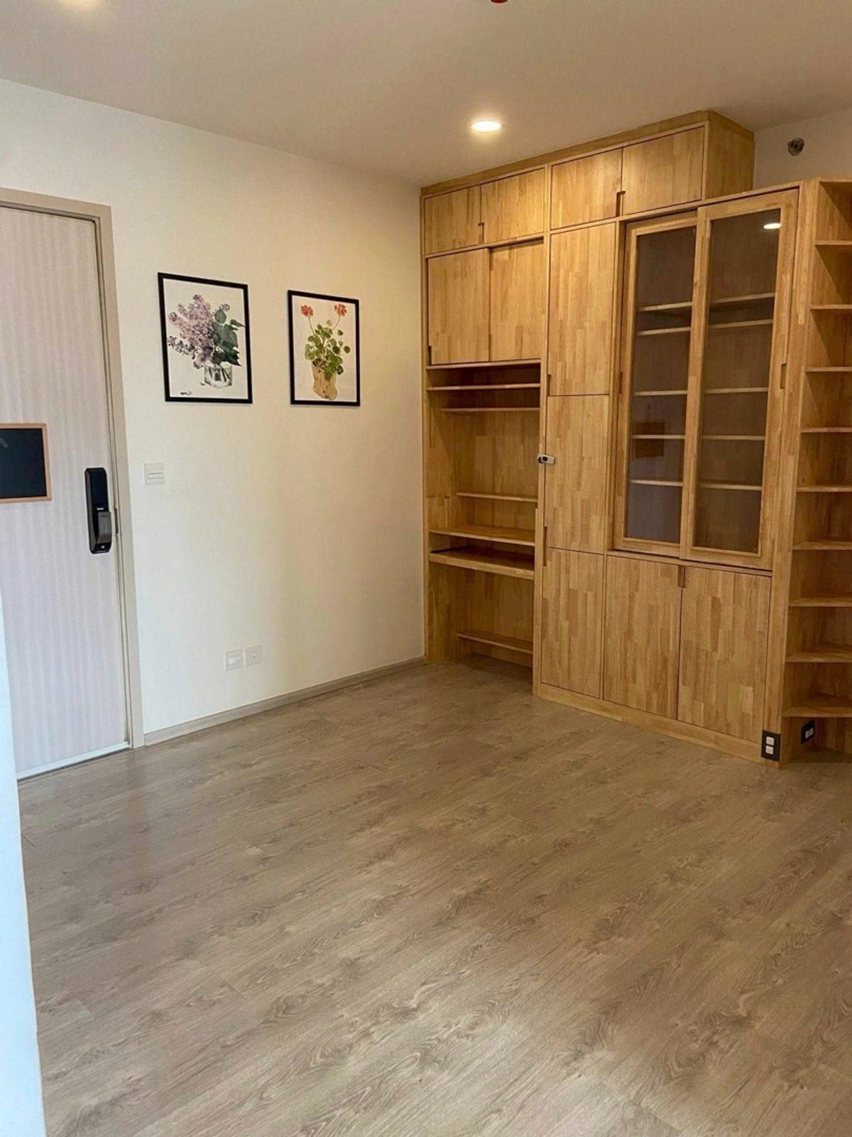 ให้เช่าคอนโดปิ่นเกล้า จรัญสนิทวงศ์ : @condocurator 📍ให้เช่า The Tree Charan 30 ห้องใหญ่ มีเครื่องซักผ้า พร้อมเข้าอยู่ [PM0186] 