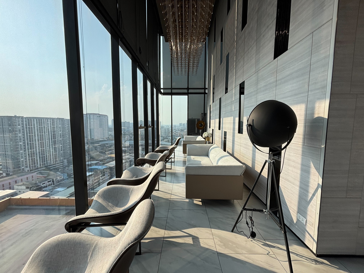 ให้เช่าคอนโดปิ่นเกล้า จรัญสนิทวงศ์ : 💻 ให้เช่า 1 Bed Plus มีห้องทำงานแยก 🏊 วิวสระน้ำสวยมาก ✨ @The Parkland จรัญ-ปิ่นเกล้า