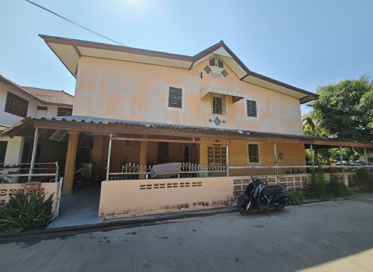 ขายมีนบุรี-ร่มเกล้า : อพาร์ทเมนท์ เชื่อมสัมพันธ์ หนองจอก / 2 ชั้น (ขายพร้อมผู้เช่า), Apartment Chuamsampan Nong Chok / 2 - Storey (SALE WITH TENENT) FAHS001