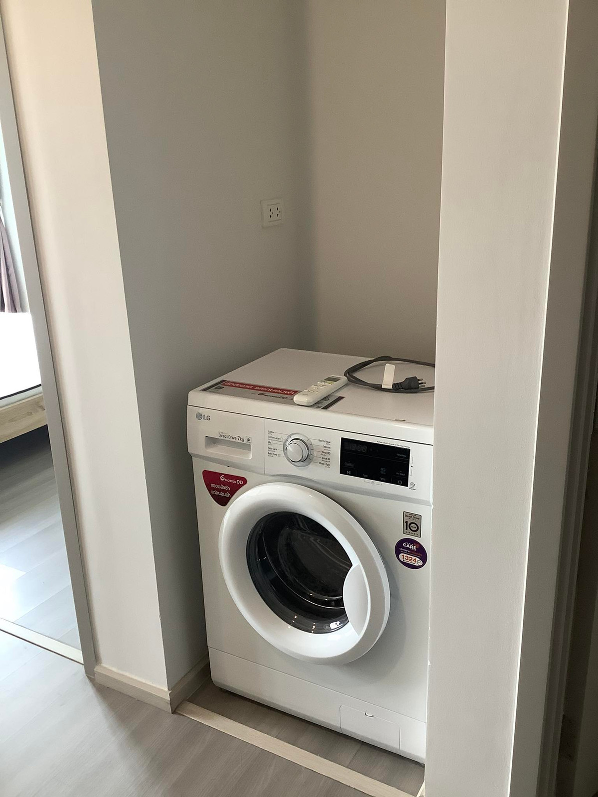 ให้เช่าคอนโดปิ่นเกล้า จรัญสนิทวงศ์ : 💻 ให้เช่า 1 Bed Plus มีห้องทำงานแยก 🏊 วิวสระน้ำสวยมาก ✨ @The Parkland จรัญ-ปิ่นเกล้า