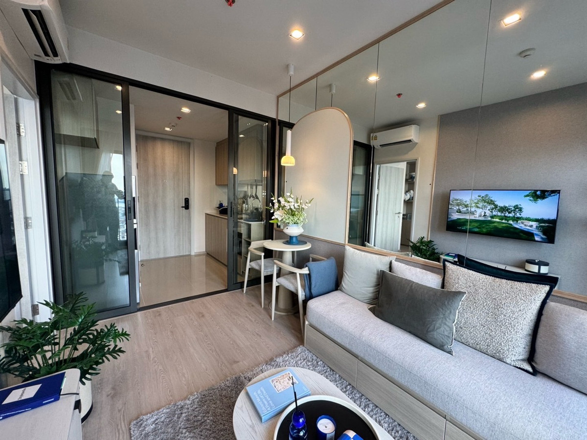 For SaleCondoWongwianyai, Charoennakor : Hot Deal, very special price, 1 bedroom, price 4.49 million baht, real room with furniture, free transfer, contact 0869017364