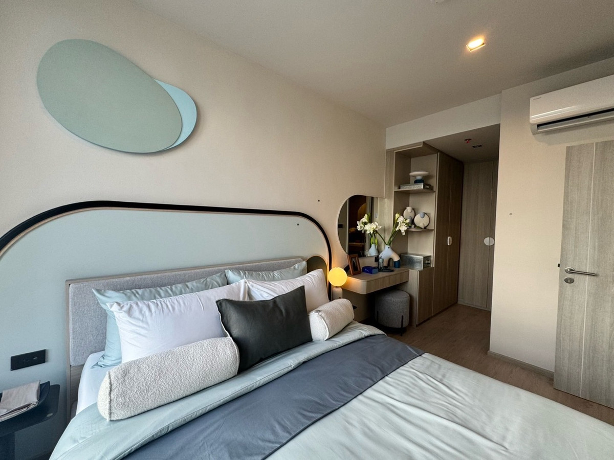 For SaleCondoWongwianyai, Charoennakor : Hot Deal, very special price, 1 bedroom, price 4.49 million baht, real room with furniture, free transfer, contact 0869017364