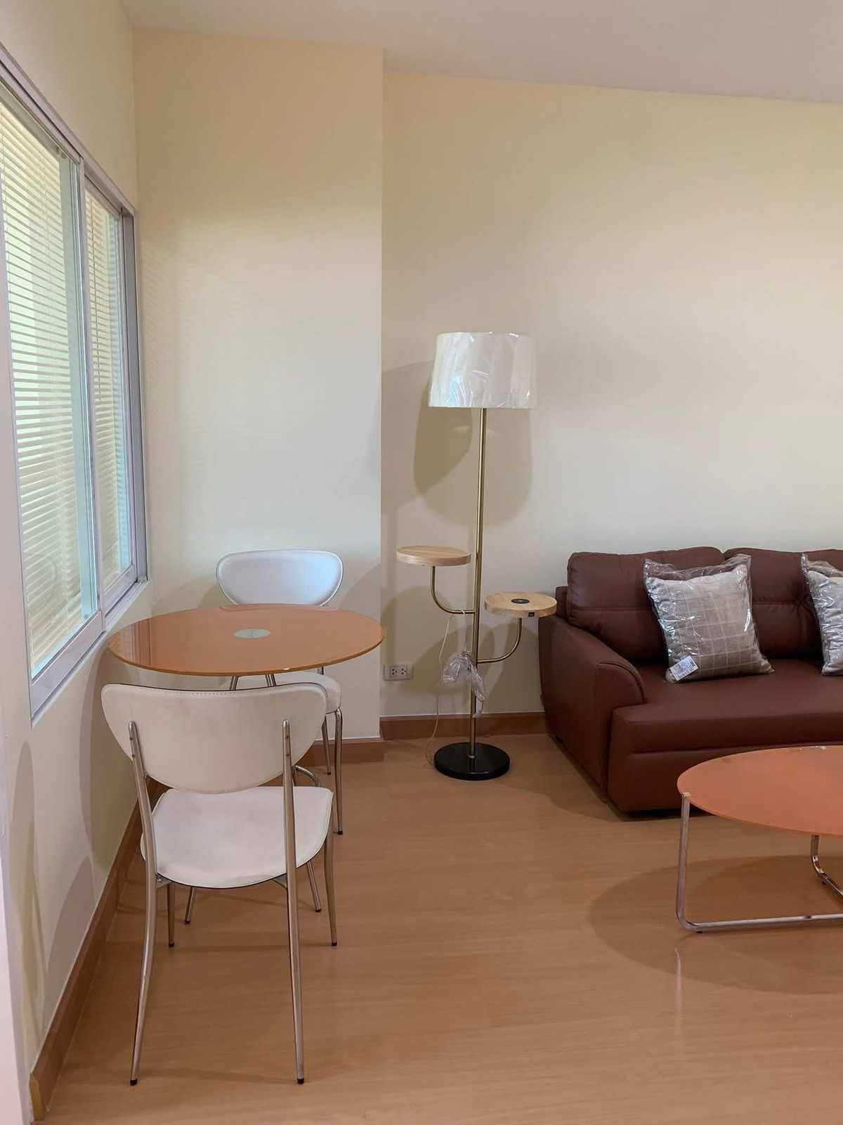 ขายคอนโดรัชดา ห้วยขวาง : 🚀 Life ห้วยขวาง - 42ตรม. 1ห้องนอน รีโนเวทใหม่ 092-545-6151 (ทีม)