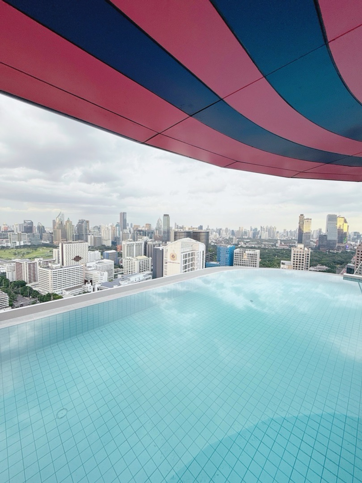 ขายคอนโดสยาม จุฬา สามย่าน : 𝐂𝐇𝐔𝐋𝐀 𝐂𝐇𝐔𝐋𝐀 ห้องใหม่ พร้อมอยู่ เจ้าของขายเอง ชั้นสูง 𝟐𝟑 วิวโล้ง ตำแหน่ง 25 ไม่บลอค พร้อมนัดดูห้องได้ตลอด 