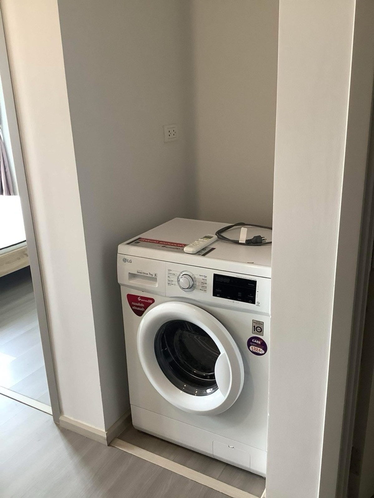 ให้เช่าคอนโดปิ่นเกล้า จรัญสนิทวงศ์ : ให้เช่า The Parkland จรัญ-ปิ่นเกล้า วิวสระ ตึก C ชั้น 9 ขนาด 35 ตร.ม. ราคา 15,000 บาท