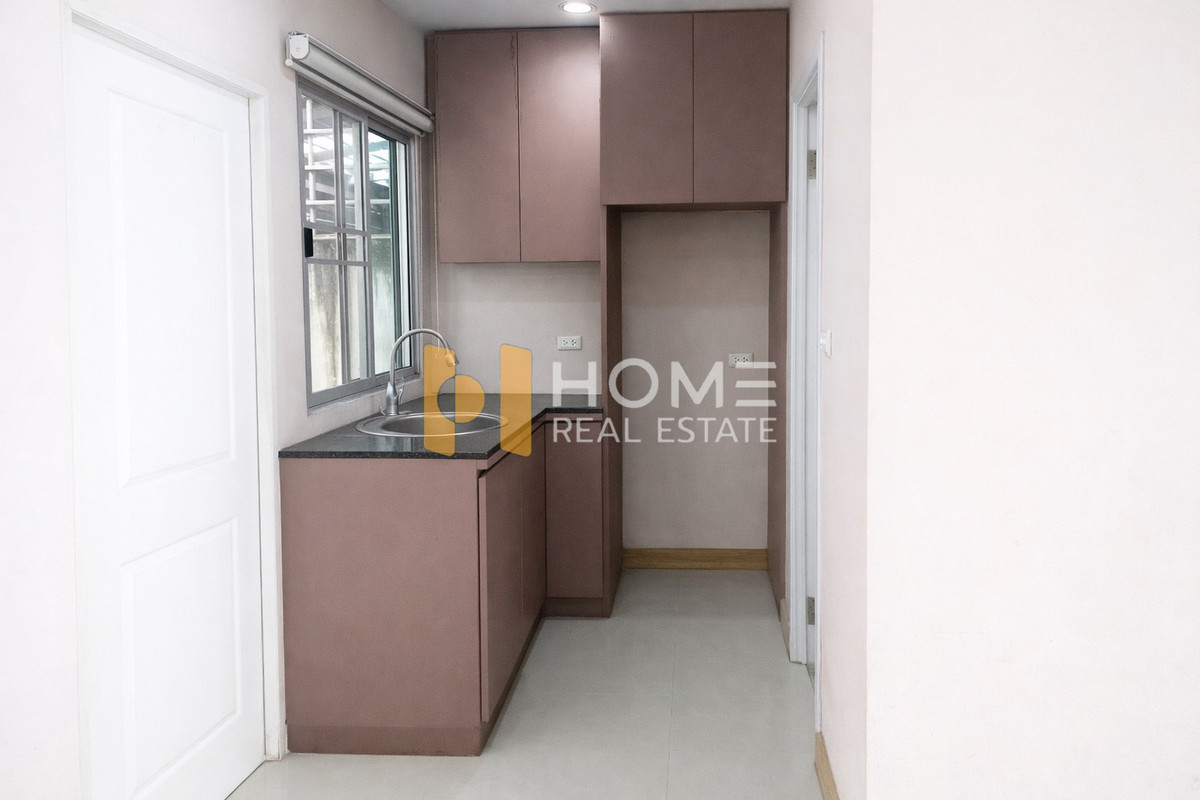 ขายทาวน์โฮมลาดกระบัง สุวรรณภูมิ : พฤกษาทาวน์ เน็กซ์ อ่อนนุช - พระราม 9 / 3 ห้องนอน (ขาย), Pruksatown nexts Onnut - Rama 9 / 3 Bedrooms (FOR SALE) FONT033