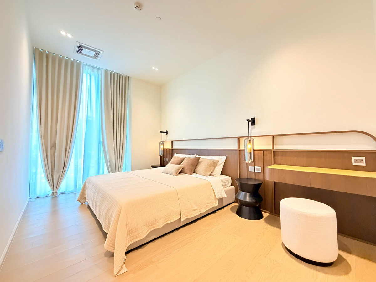 For SaleCondoSukhumvit, Asoke, Thonglor : Special price 35M🔥For Sale!! Condo 70m from BTS Thonglor | The Strand Thonglor | 2 spacious bedrooms ✨ automatic curtains Fully decorated and ready to move in