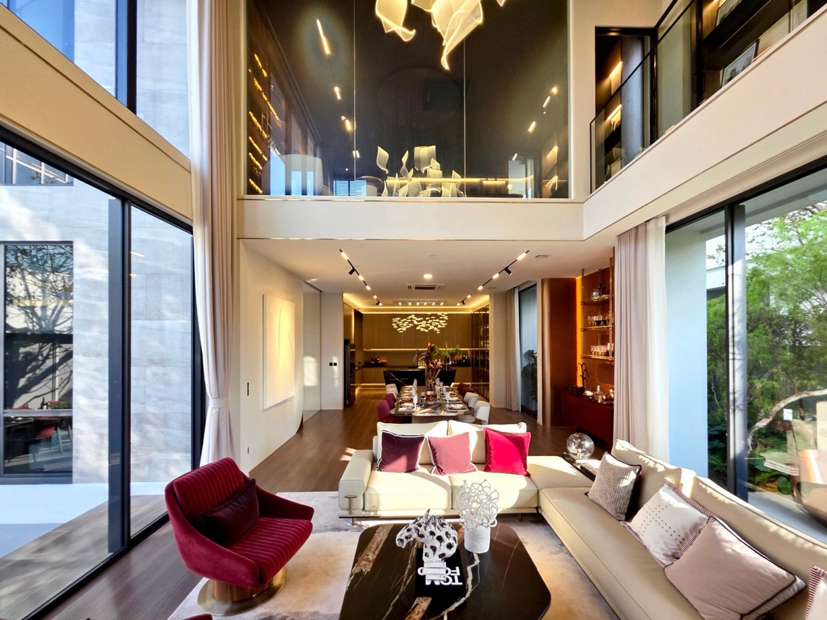 ขายบ้านลาดกระบัง สุวรรณภูมิ : ✨🏡VIVE New Krungthep Kreetha บ้านเดี่ยว 3 ชั้น 716 ตร.ม. 4 ห้องนอน 6 ห้องน้ำ เพียง 68 MB 📲 095-9299924 (K.เบนซ์) 