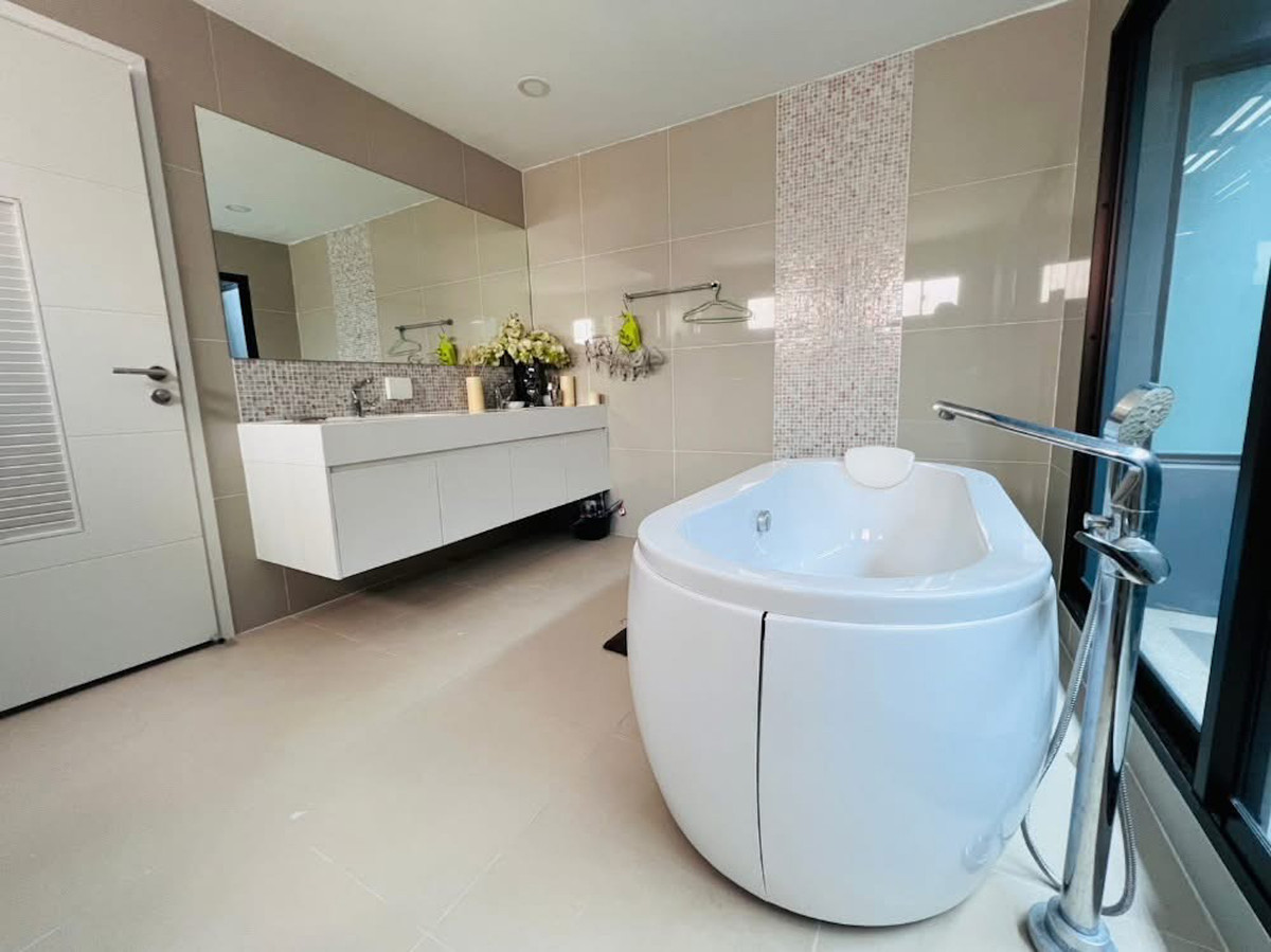 For RentHousePattanakan, Srinakarin : The Plant Elite Pattanakarn 38 / 5 Bedrooms (For Rent), The Plant Elite Pattanakarn 38 / 5 Bedrooms (FOR RENT) FON272