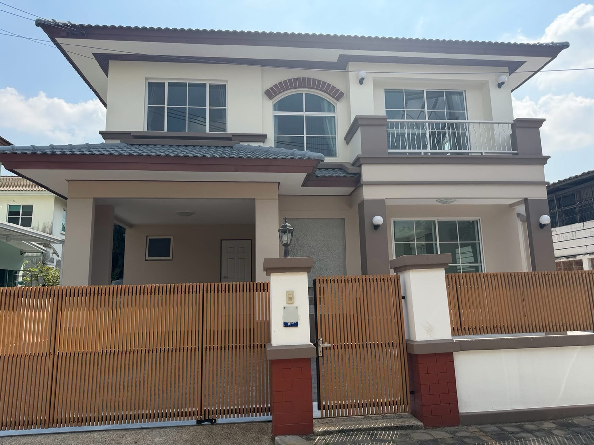 For RentHousePhutthamonthon, Salaya : Single house for rent Manthana Village Thawi Watthana-Pinklao Along Thawi Watthana Canal, near Mahidol University, Salaya.