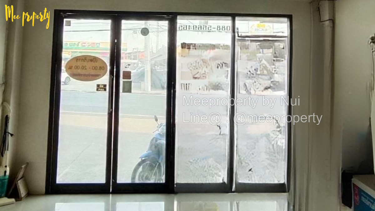 For SaleShop HouseRathburana, Suksawat : #Roadside building for sale, 3.5 floors, size 16 sq m, usable area 180 sq m. #Along Phutthabucha 36 Road, opposite 7-11 and CJ Market, has parking, community area, Soi Phutthabucha 36, ​​Bang Mot, Thung Khru ME-