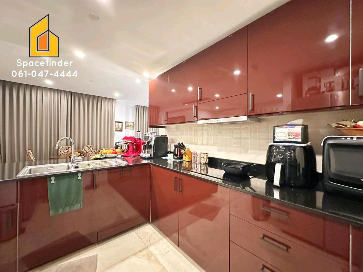 ขายคอนโดวิทยุ ชิดลม หลังสวน : คอนโด 3 นอน ใจกลางเมือง เลี้ยงสัตว์ได้
ระเบียงส่วนตัวถึงสองฝั่ง